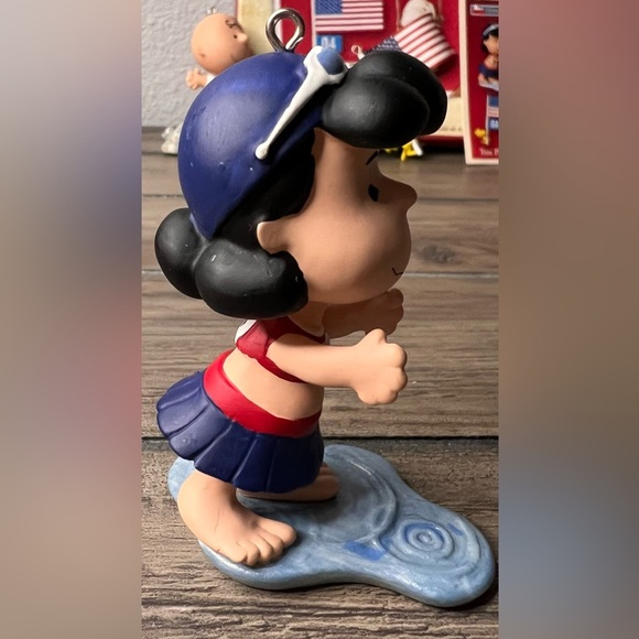 Hallmark 2004 The Peanuts Games 4 Christmas Ornaments Snoopy, Lucy Charlie Brown - Picture 4 of 15